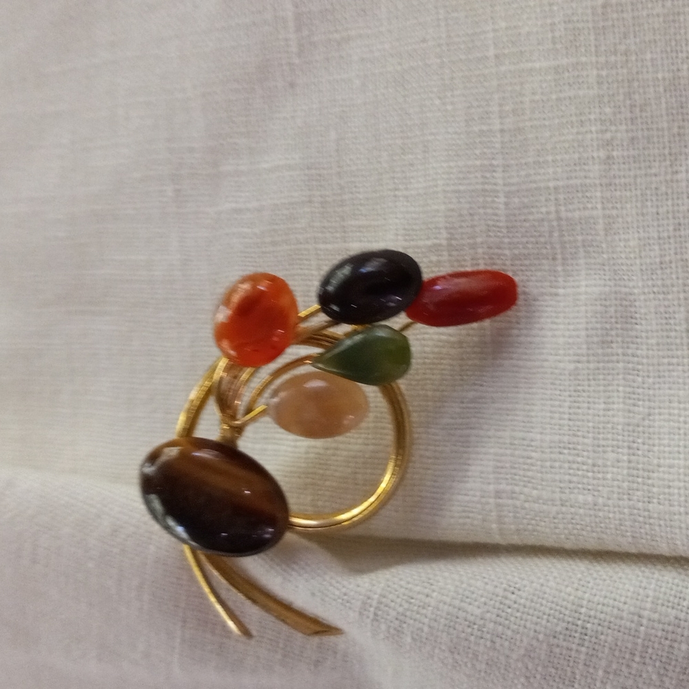 Brooch - Picture 2 of 3